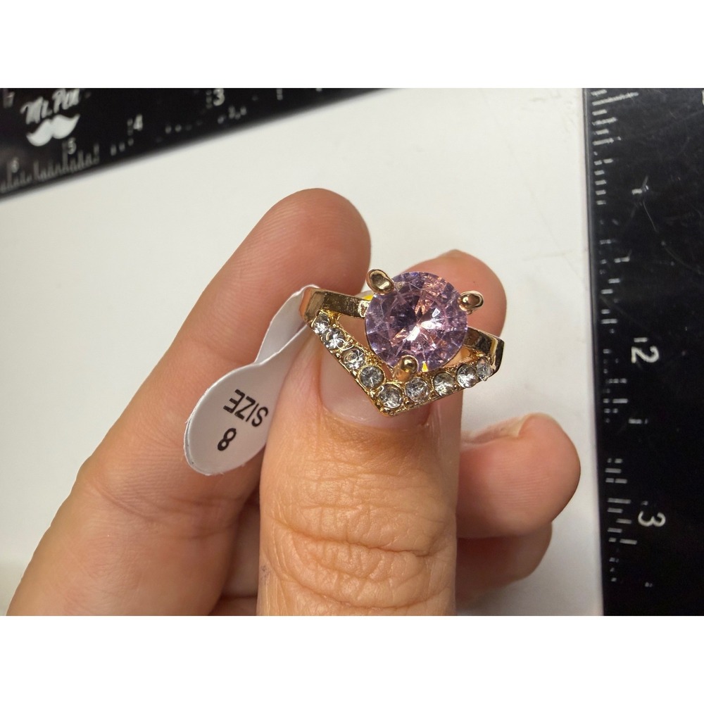 Gold Tone Purple Round Cut Stone V-Shaped Accent Ring Size 8
